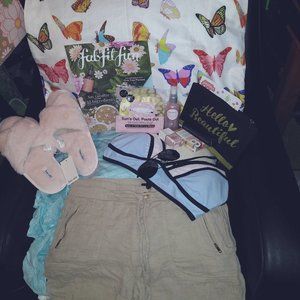 'Lux Pop-Up Picnic' Summer Vibes Self-Care Combo